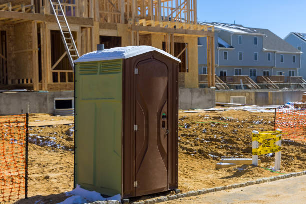 Porta potty delivery and setup in Paw Paw, MI